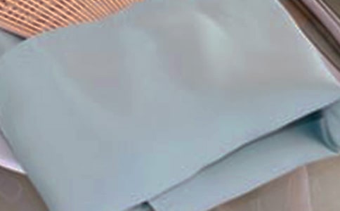 吃西餐時(shí)如何優(yōu)雅地使用餐巾