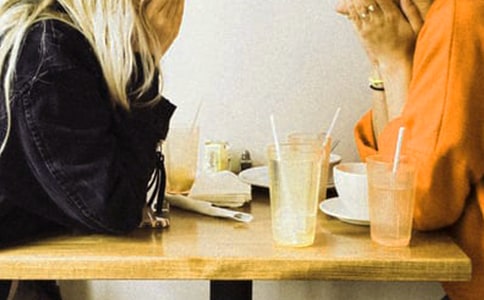 �����Ĺ��£��������Ӹ�Ů����Ә