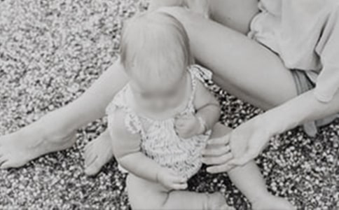 �P(gu��n)�ڸ�ĸ���oŮ����һ����