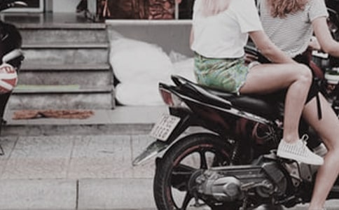 夸女子美貌詩句_夸女朋友的話短而經(jīng)典