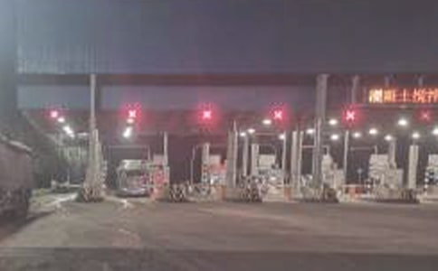 �P(gu��n)�����M(f��i)վ�ČW(xu��)��(x��)�ĵ��w��(hu��)