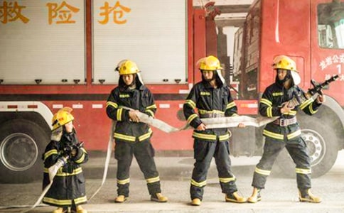 我的“消防員”經(jīng)歷-難忘的經(jīng)歷作文700字