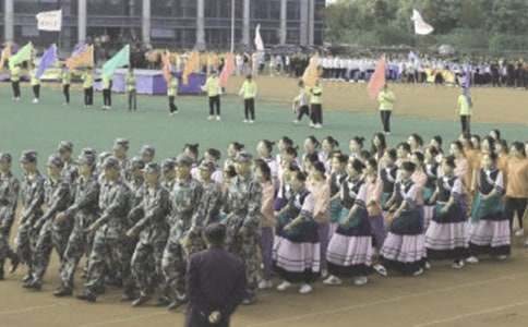 ��Ŀ���µ����c(di��n)ͣ܇���𲽲������E