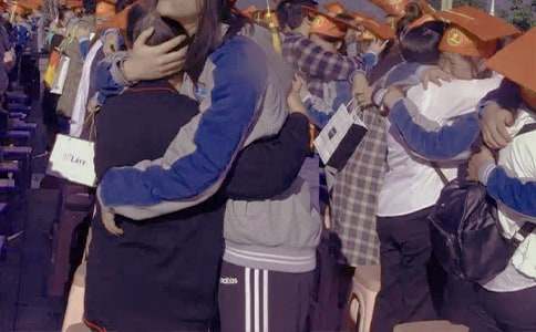 成人禮上寫給愛兒的一封信的勵志文章