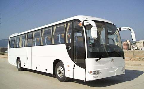 快樂大巴向前沖作文