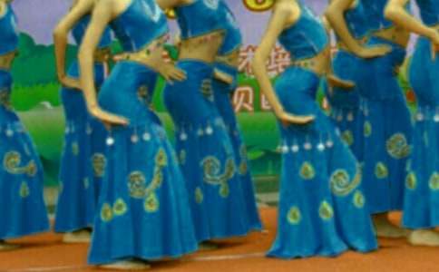 花腰傣族的“央籮”作文600字左右高一