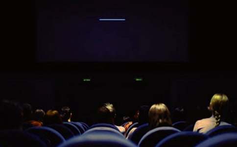 �Ӱ�����и���ӛ���^��У����x5ƪ��