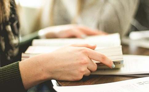 關(guān)于余光中散文讀后感800字-初中讀后感作文