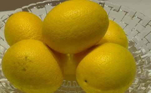 水果盤里的故事童話故事