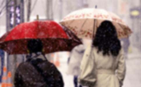 �P(gu��n)�ں������R���꼉(j��)���ģ�ͨ��16ƪ��