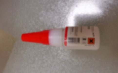 一盒膠水作文700字