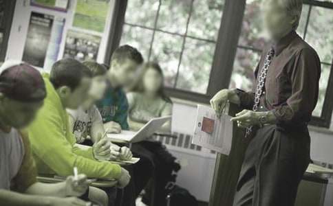 2016精選高中優(yōu)秀教師事跡材料