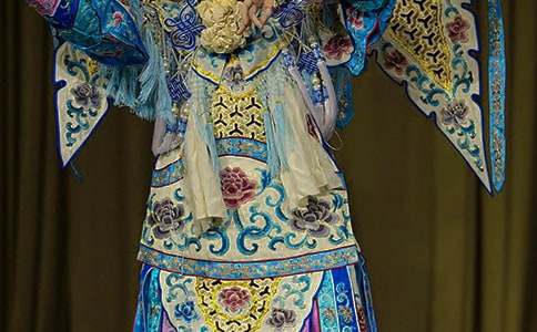 �����еľ�������200��