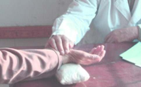 �y���Ŀ�����(j��ng)�v����400��