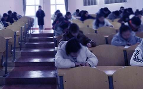 ӛһ���w����ԇ����600�֣����x30ƪ��