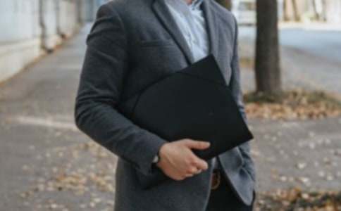 我的理想是律師作文700字(通用12篇)