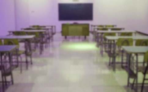 �P(gu��n)������ĸУ������300�օR����ƪ