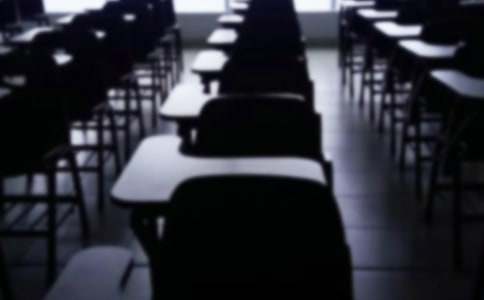 �e��,���H�۵�ĸУ����