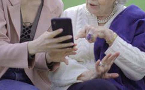 ���L������������