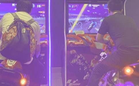 未來(lái)賽車(chē)手-記敘文700字