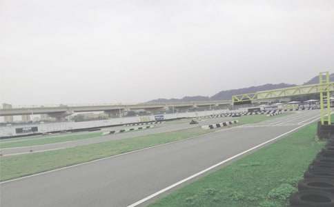 賽車閃電作文及點(diǎn)評(píng)