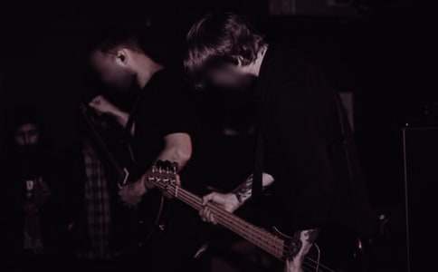 �����T����F�������