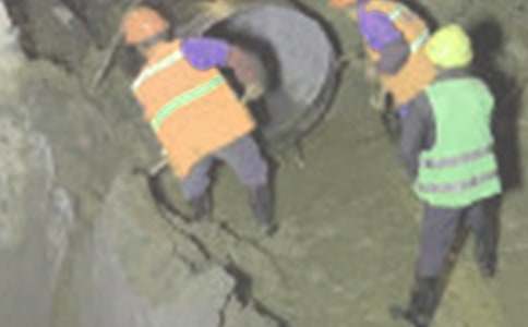 ���ض���ʩ������