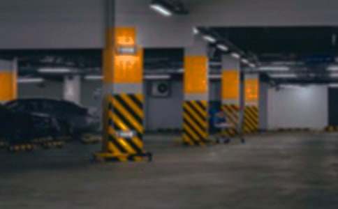 δ����ͣ܇��(ch��ng)����700��