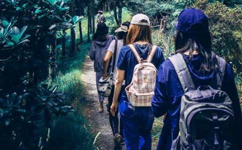 寫同學(xué)的作文100字(精選22篇)