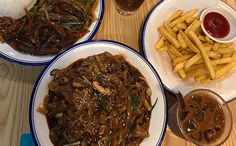 快樂的晚餐小學作文