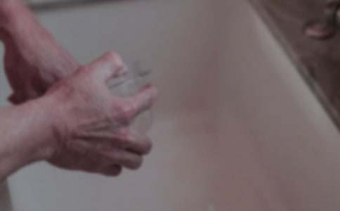 ���ӵ�һ������ϴ��