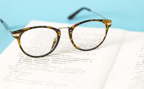 有關(guān)眼鏡的煩惱作文(精選26篇)