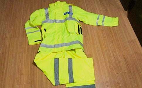 ���H����������