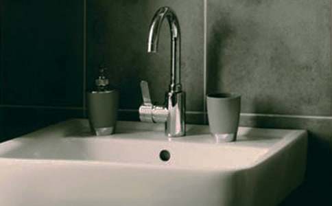 浴室里的笑聲作文700字