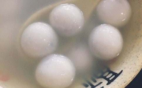 �y��Ԫ������700��