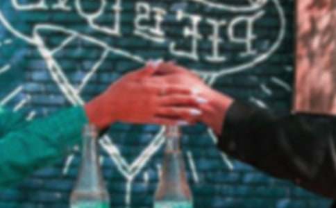 �Һ͡����족�Ђ�(g��)�s��(hu��)���ğ��T(m��n)��ƪ