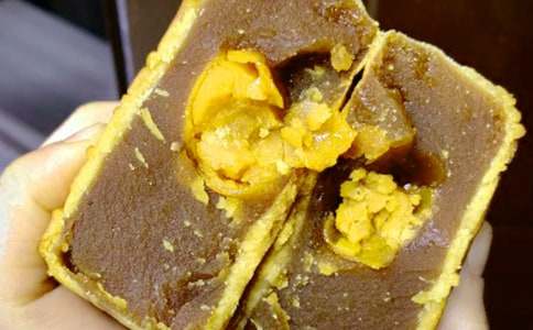 第一次做月餅小學(xué)六年級作文